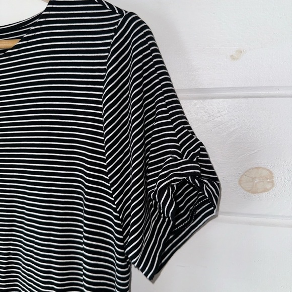 Chico’s Striped Swing Shirt Dress Stretchy Soft Sleeve Twist Detail Sz 12/14 (2) - Picture 3 of 7